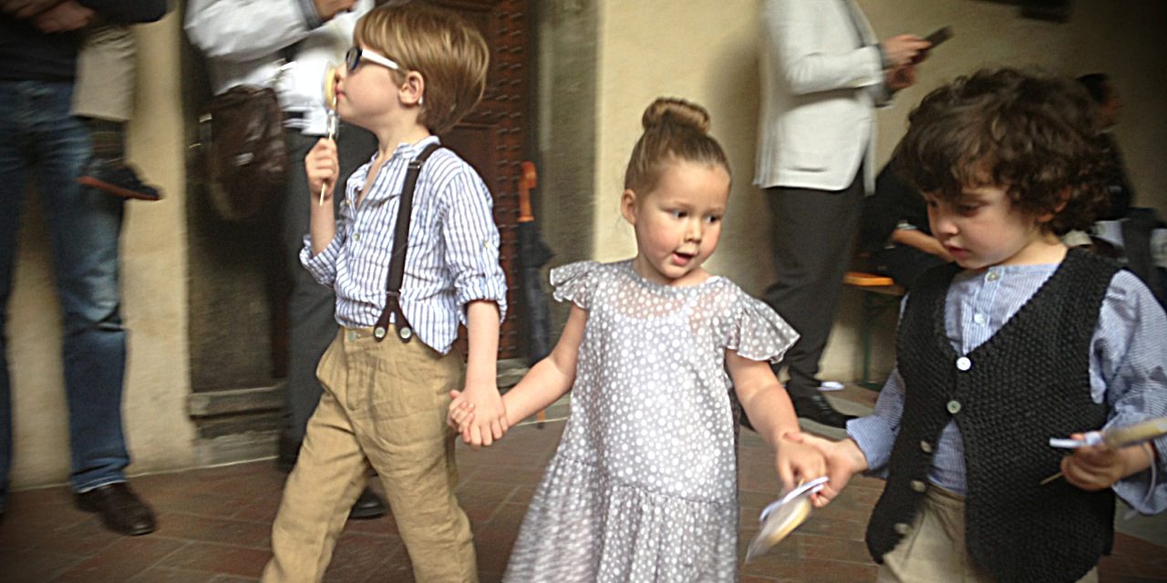 Firenze, Chiostro di San Lorenzo, inedita passerella per il Centro Aiuto alla Vita