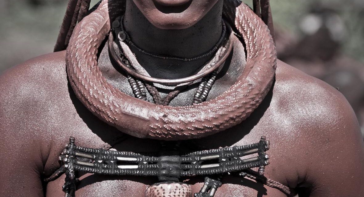 Himba.  Sulle tracce di un popolo dimenticato