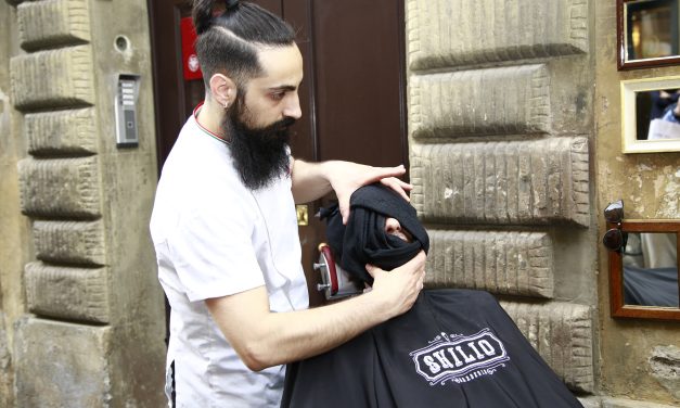 BARBER CELEBRATION A ROMA CON ANTIGA BARBEARIA DE BAIRRO