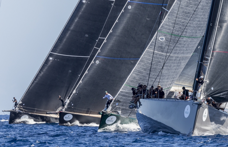 Una flotta di 52 velieri in gara a Porto Cervo alla Maxi Yacht Rolex Club