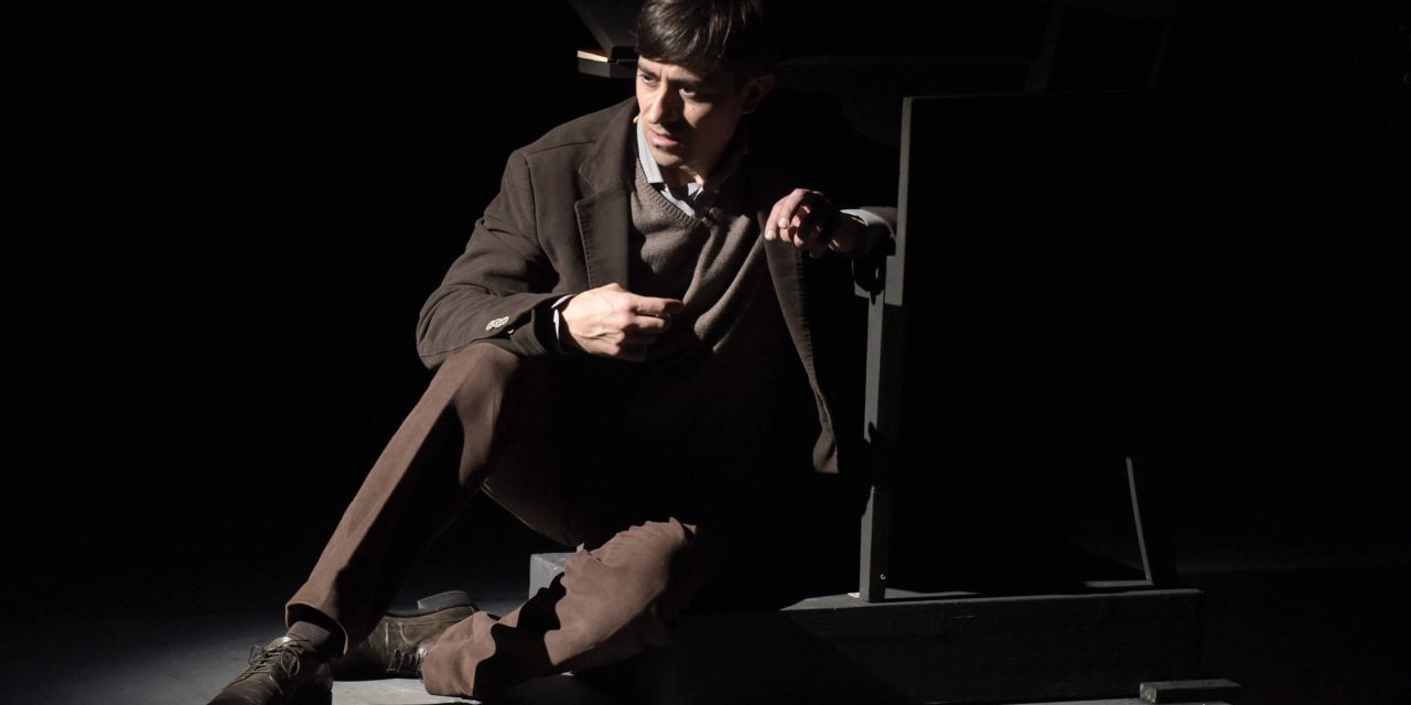 Luigi Lo Cascio a Prato con la poesia di Pasolini in “Il sole e gli sguardi”