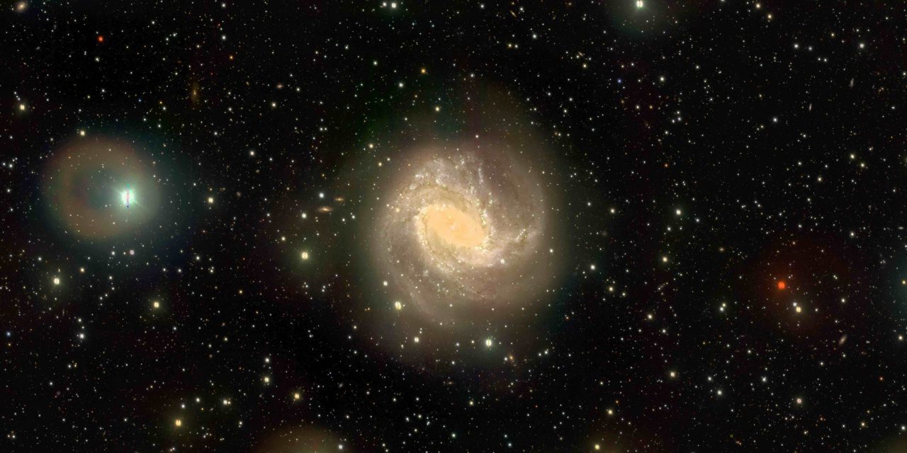 L’Istituto Nazionale di Astrofisica ha diffuso oggi le bellissime immagini delle cinque galassie immortalate da VST