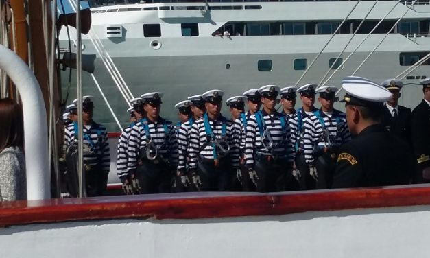 Torna a Civitavecchia la nave scuola Cuauhtémoc nel 100° anniversario della promulgazione della Costituzione del Messico