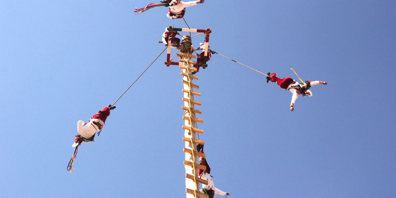 Nella Valle dei Templi “GLI UOMINI VOLANTI DI CUETZALAN. CABALLEROS ÁGUILA”, per la prima volta in Italia