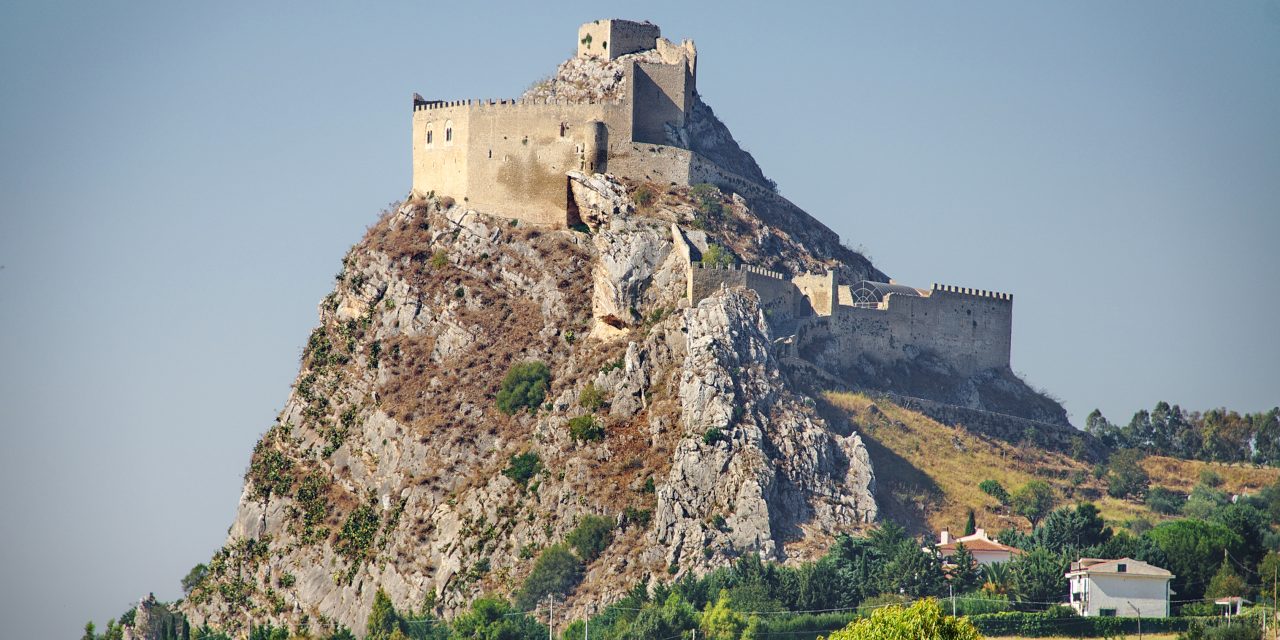 Una perla incastonata nella roccia