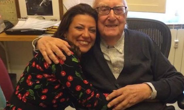 “La donna a tre punte” di Andrea Camilleri e Giuseppe Dipasquale, al Teatro Romano di Volterra con Valeria Contadino