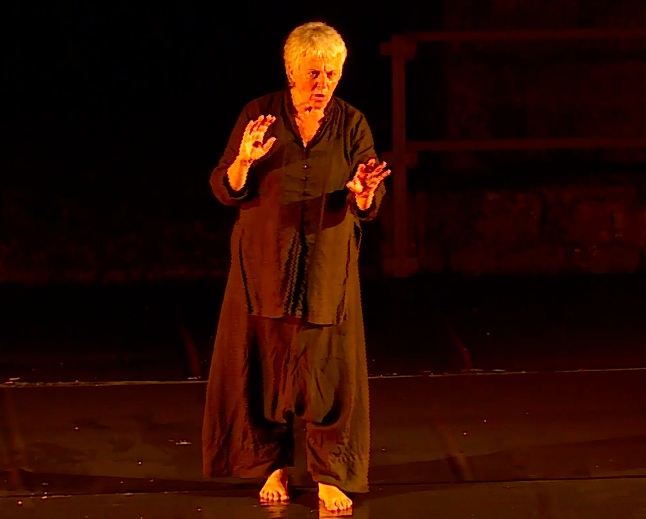 Sista Bramini incanta il pubblico del Teatro Romano con “Viaggio di Psiche”